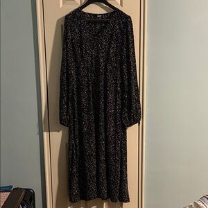 Missguided Black and White Long Sleeve Dress